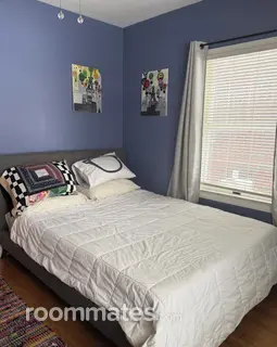 Room for rent in Toledo, OH $900, house