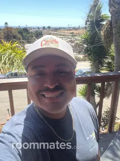 Roommate looking Oceanside, CA, $1000