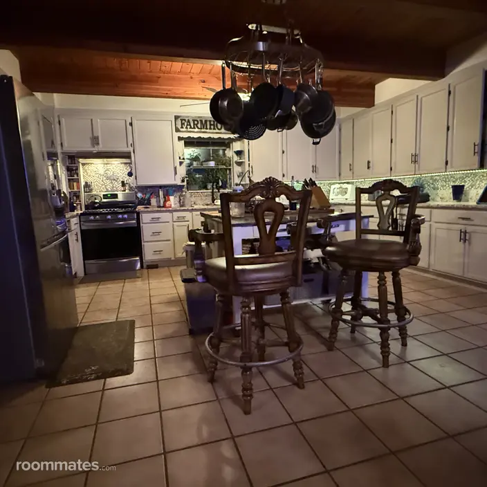 Room for rent in Acampo, CA $900, house