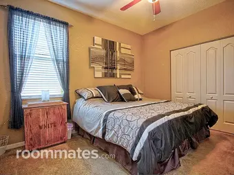 Room for rent in Port St. Lucie, FL $950, house