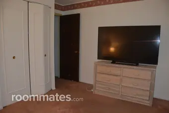 Room for rent in Florissant, MO $650, house