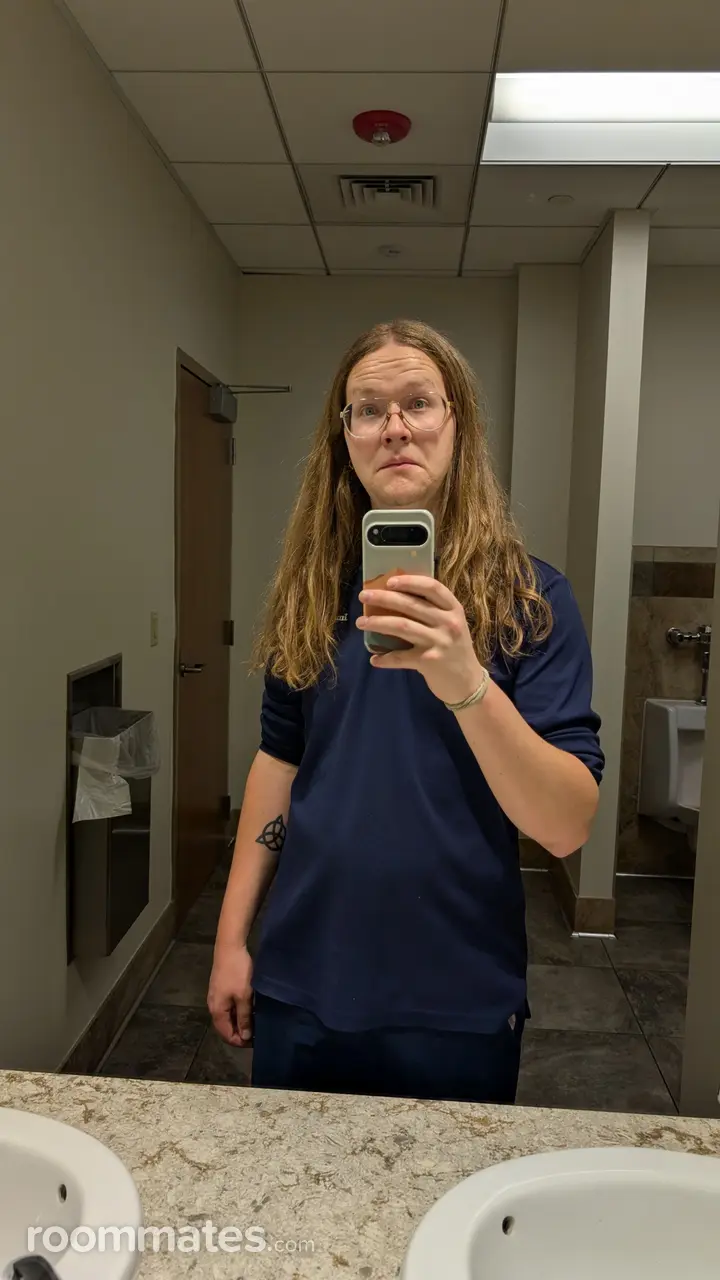 Profile photo 2 of 4