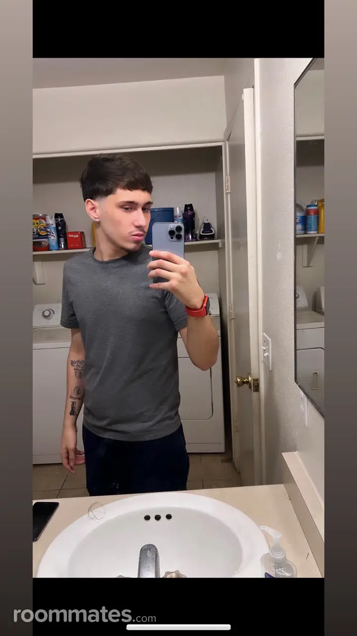 Profile photo 6 of 6