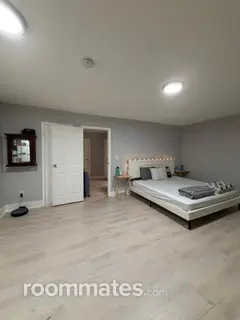 Room for rent in Edison, NJ $1600, townhouse