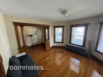 Room for rent in Hartford, CT $875, house