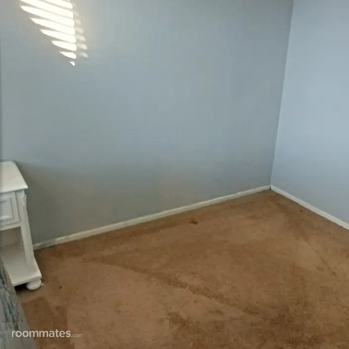 Room for rent in Elk Grove, CA $890, house