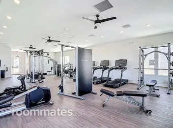 Room for rent in Wesley Chapel, FL $1300, townhouse