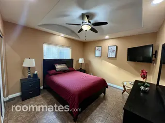 Room for rent in Los Angeles, CA $1000, house