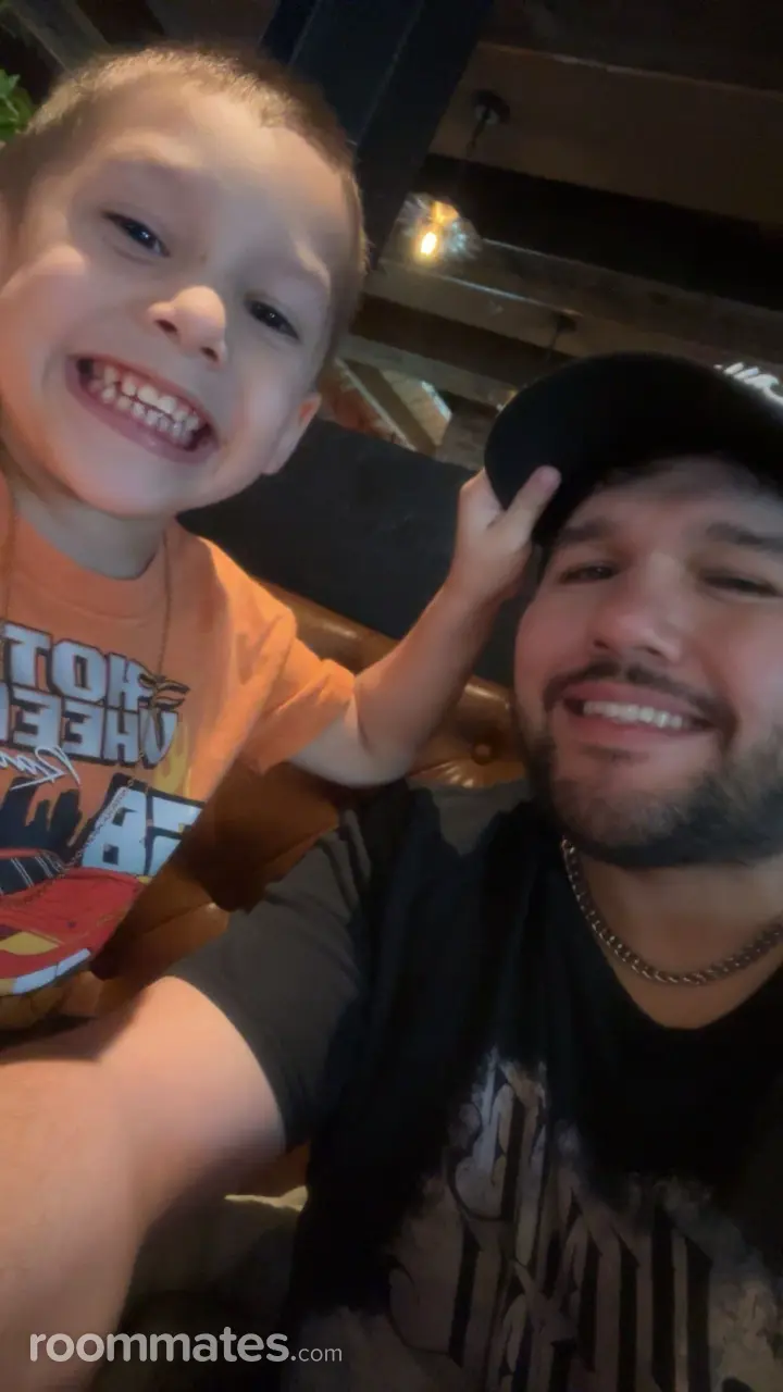 Profile photo 9 of 12