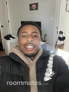 Roommate looking Burlington, MA, $1400