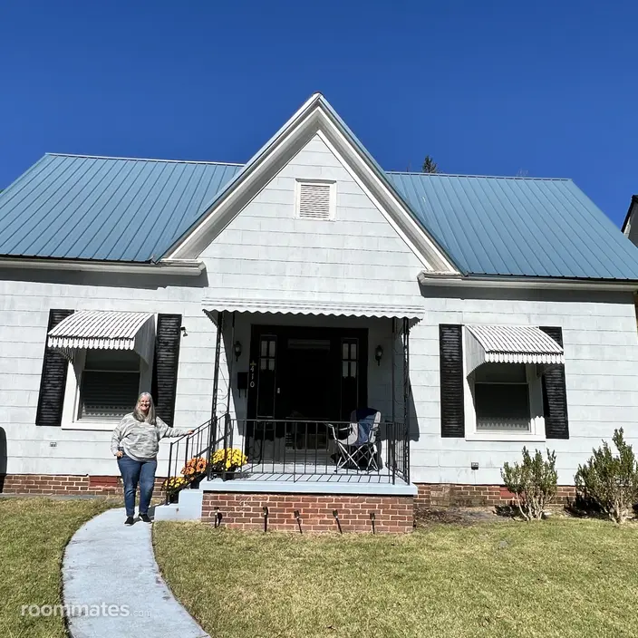 Room for rent in Spencer, NC $1000, house