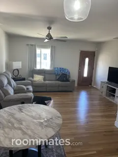 Room for rent in Encino, CA $1375, house