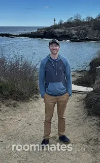 Roommate looking Portland, ME, $1400