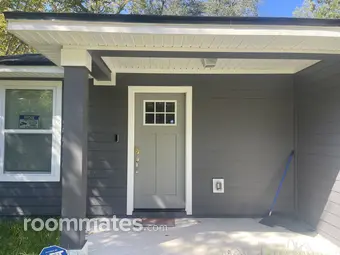 Room for rent in Jacksonville, FL $600, house