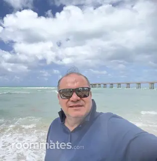 Roommate looking North Miami Beach, FL, $1100