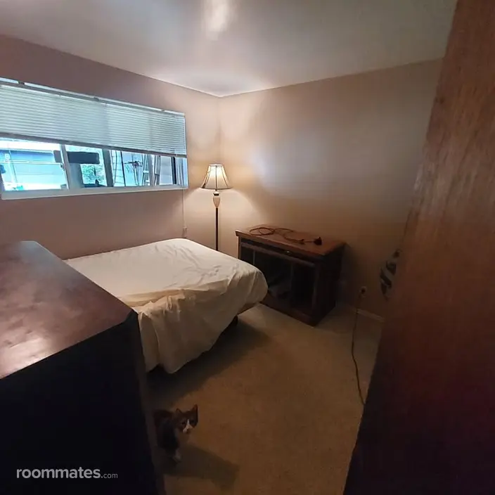 Room for rent in Woodinville, WA $800, house