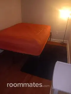 Room for rent in Wilmington, DE $800, house