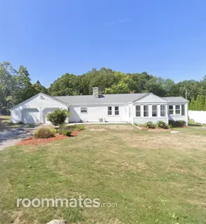 Room for rent in South Kingstown, RI $600, house