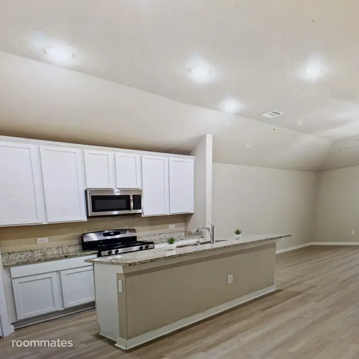 Room for rent in San Antonio, TX $600, house