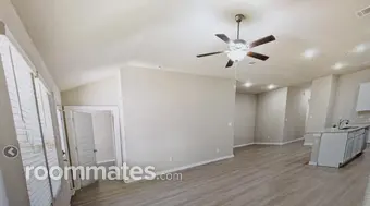 Room for rent in San Antonio, TX $700, house