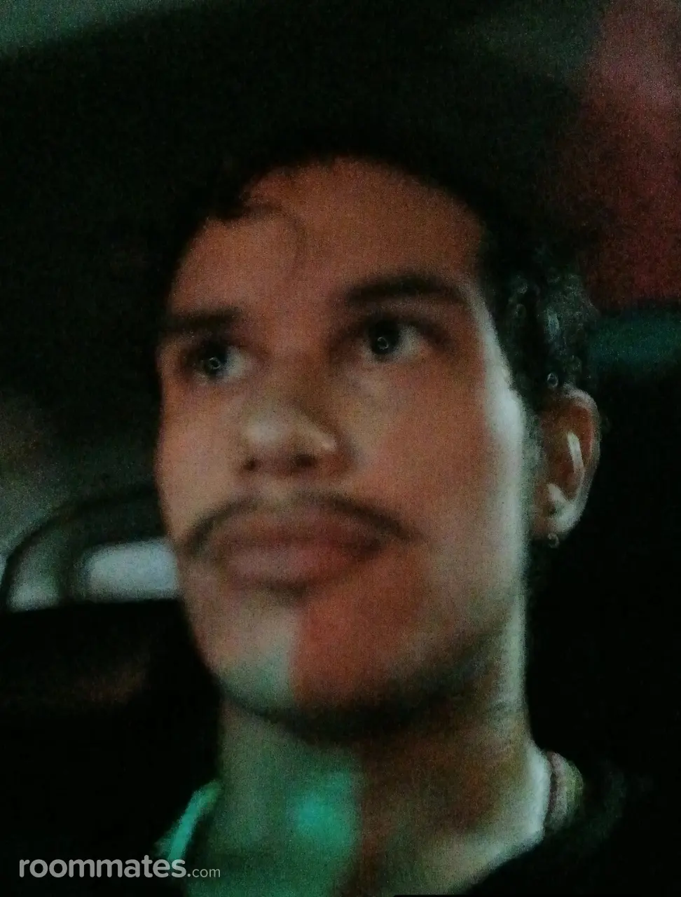 Profile photo 4 of 4