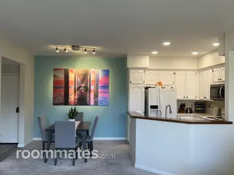 Room for rent in San Diego, CA $2000, condo