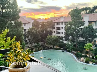 Room for rent in San Diego, CA $2000, condo