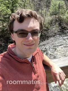 Roommate looking Windsor, CT, $1300