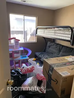 Room for rent in Stockton, CA $700, house