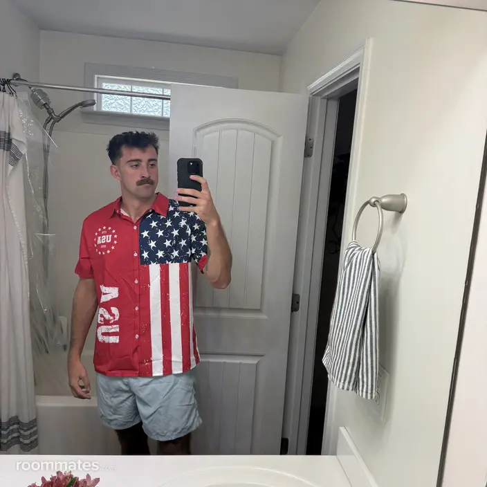 Roommate looking Jacksonville NC, $1000