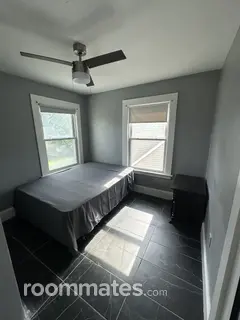 Room for rent in East Hartford, CT $700, house