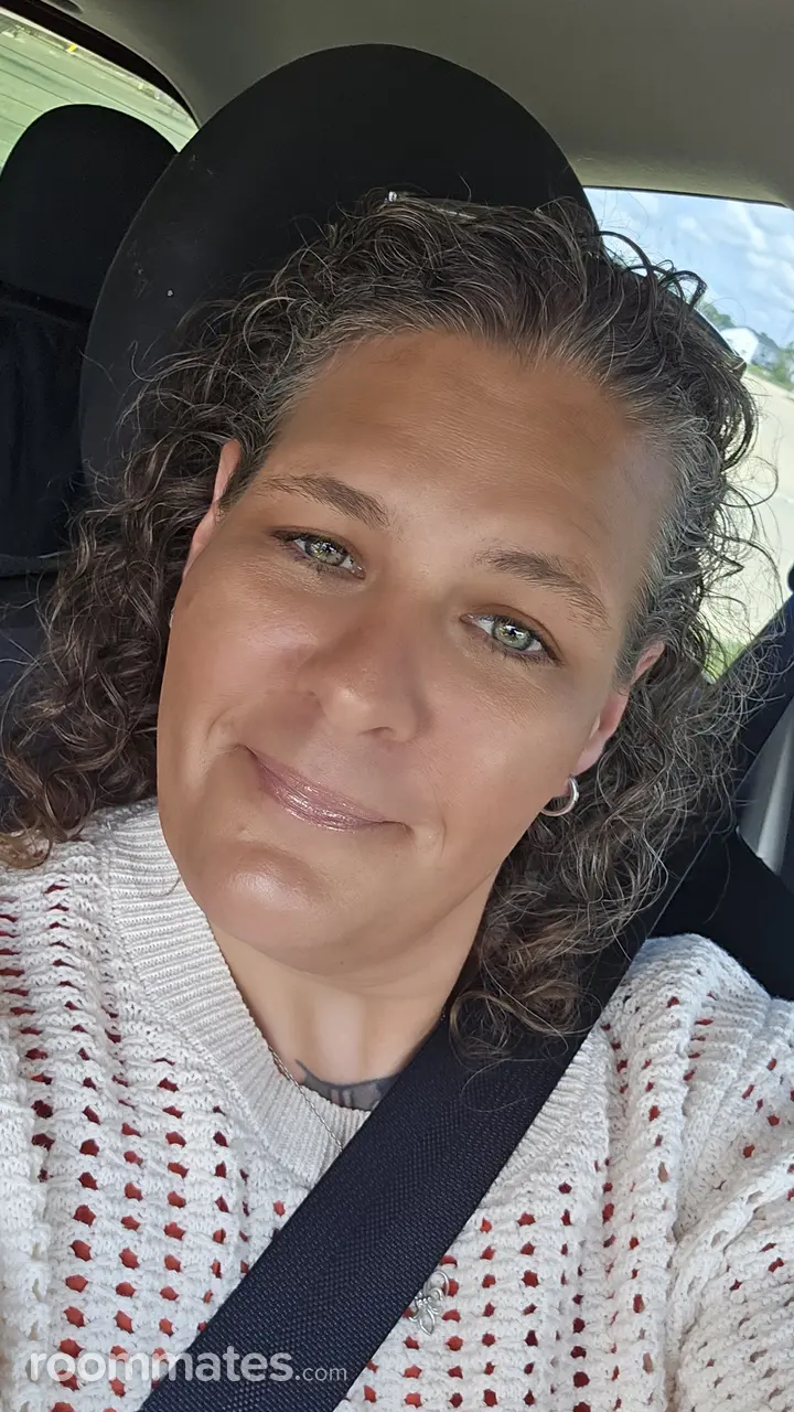 Profile photo 4 of 4