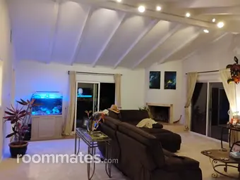 Room for rent in Huntington Beach, CA $1650, house