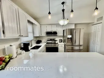 Room for rent in Sterling, VA $1100, house
