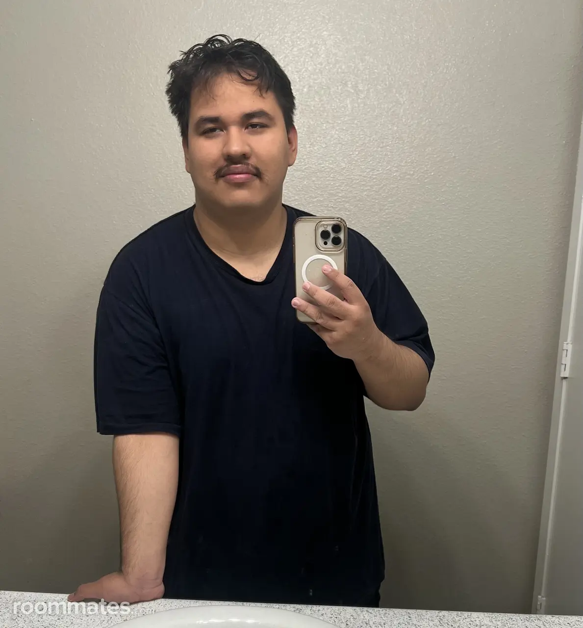 Profile photo 4 of 4