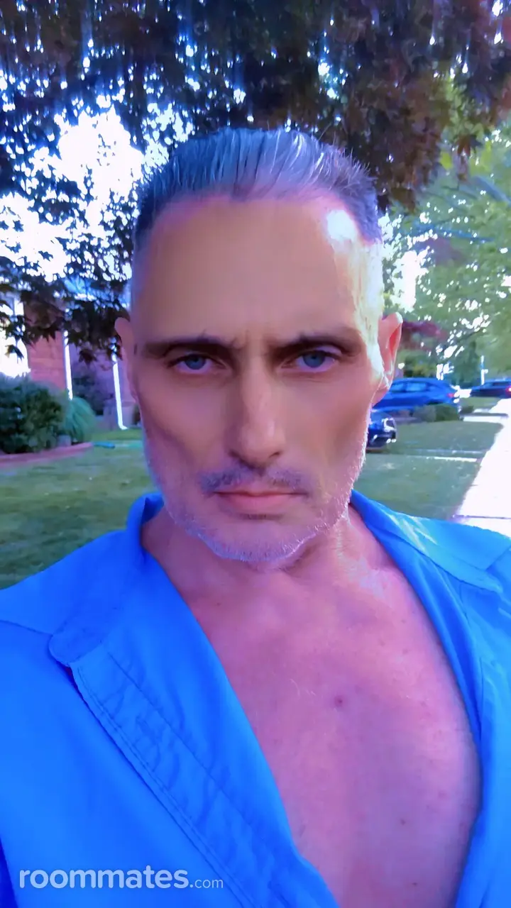Profile photo 5 of 6