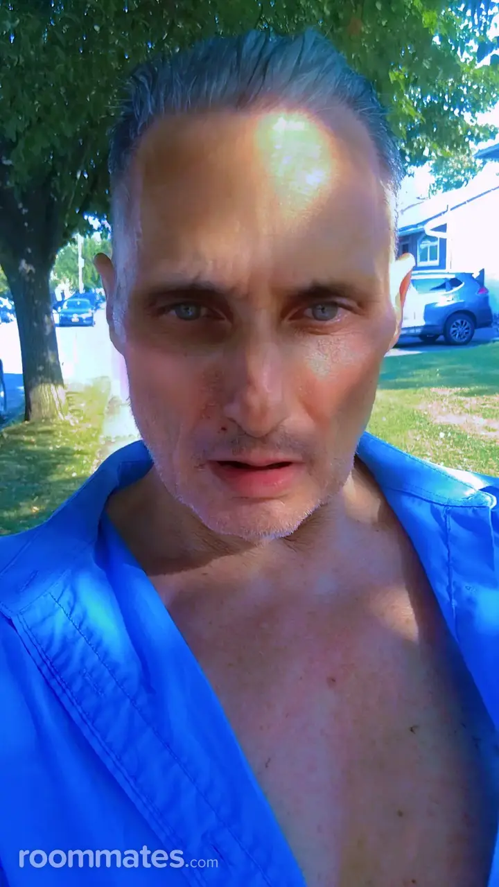 Profile photo 6 of 6