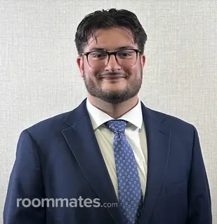 Roommate looking Louisville, KY, $900