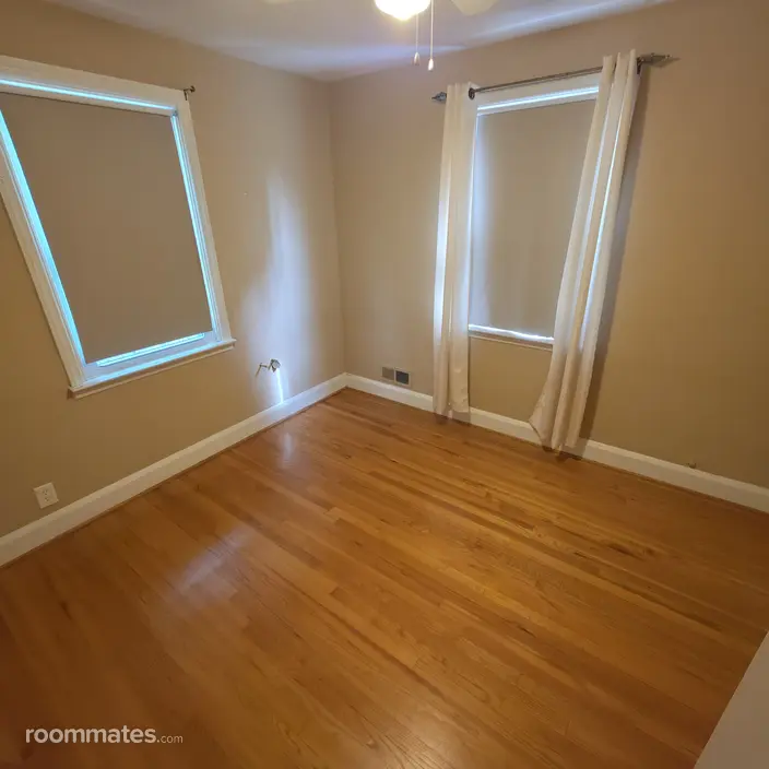 Room for rent in Baltimore, MD $700, house