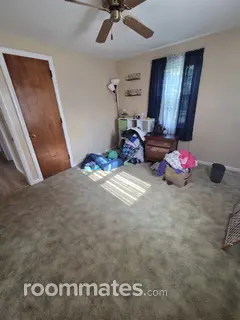 Room for rent in Mansfield Center, CT $1000, house