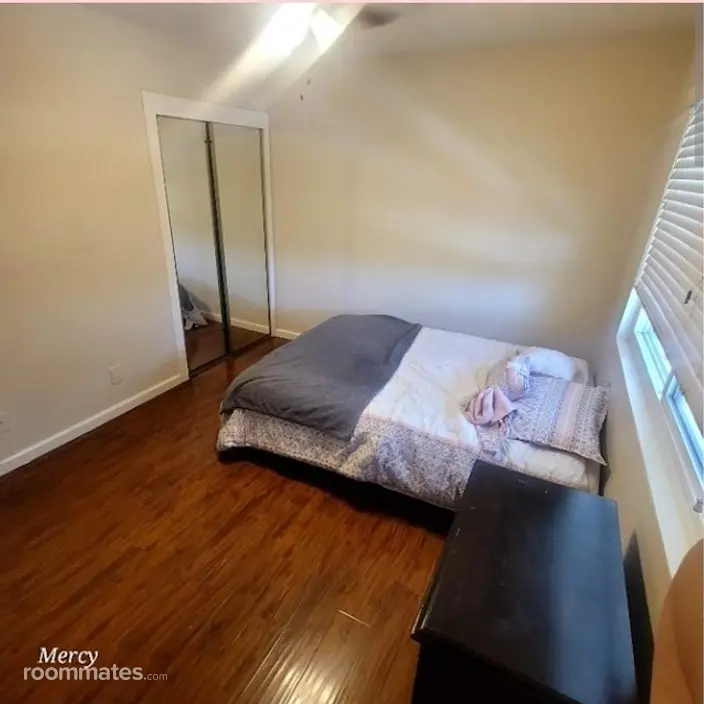 Room for rent in Norwalk, CA $1100, townhouse