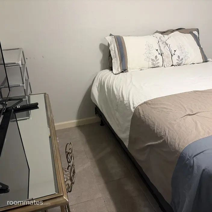 Room for rent in Houston, TX $650, condo