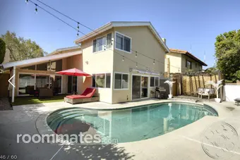 Room for rent in Valley Village, CA $2200, house