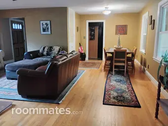 Room for rent in Hendersonville, NC $750, house