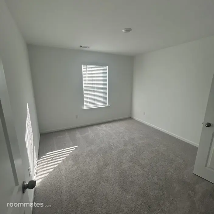 Room for rent in Warner Robins, GA $800, house