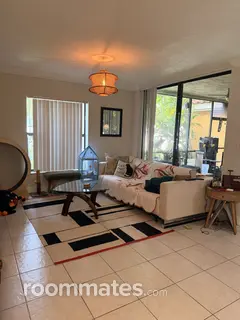 Room for rent in Coconut Creek, FL $900, condo