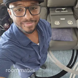 Roommate looking Moreno Valley, CA, $1600