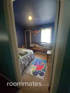 Room for rent in Newport News, VA $800, house