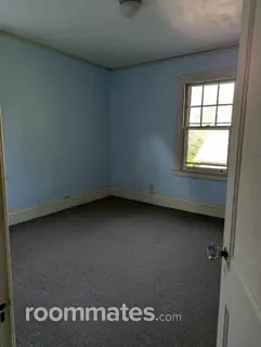 Room for rent in West Hartford, CT $700, house