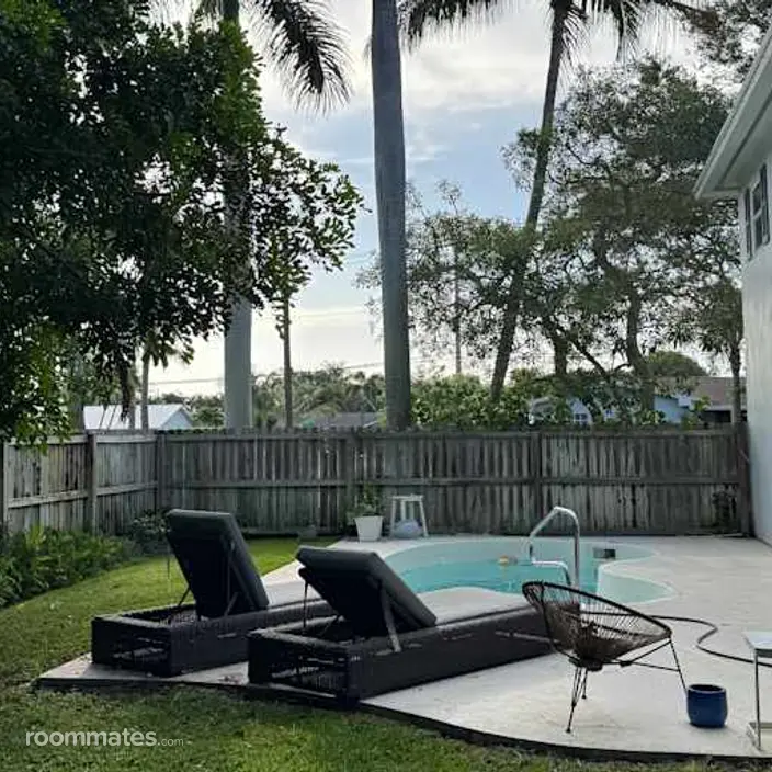 Room for rent in Jupiter, FL $1500, house